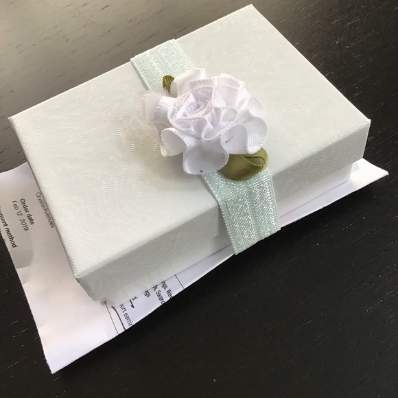 NWT Bridal/formal CZ with gold earrings. - Picture 4 of 4